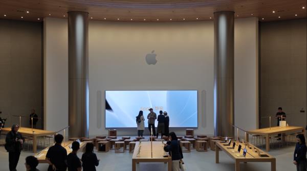 他突然现身外滩!有人特意从外地飞来想合影!这位明星还和他一起吃沪式早餐 他突然现身外滩!有人特意从外地飞来想合影!这位明星还和他一起吃沪式早餐