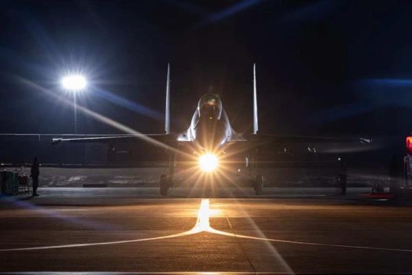 向战奋飞!未来空中战场的“刀尖剑锋” 向战奋飞!未来空中战场的“刀尖剑锋”