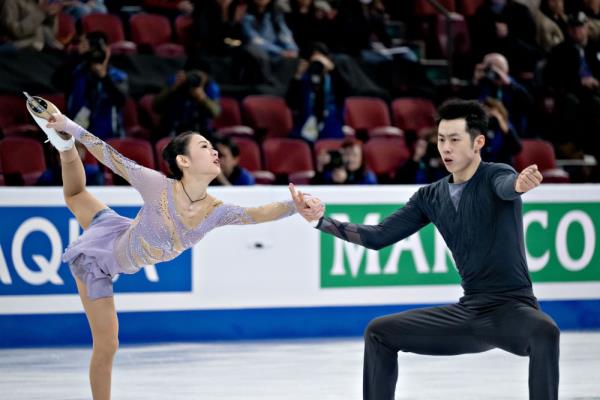 花样滑冰世锦赛|彭程/王磊参加双人滑短节目比赛 花样滑冰世锦赛|彭程/王磊参加双人滑短节目比赛