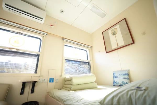 改造升级后的宿营车，开始投用！