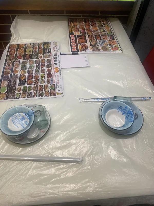 记者暗访！“餐具消毒费”“餐位费”仍在悄悄收……