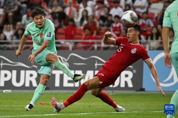 世预赛中国队战平新加坡队