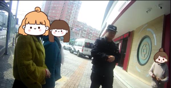 “你们还没吃饭吧” 海宁郝阿姨塞钱给警员......