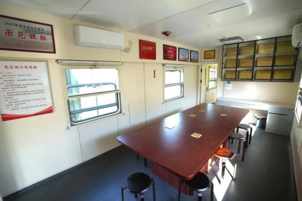 改造升级后的宿营车，开始投用！