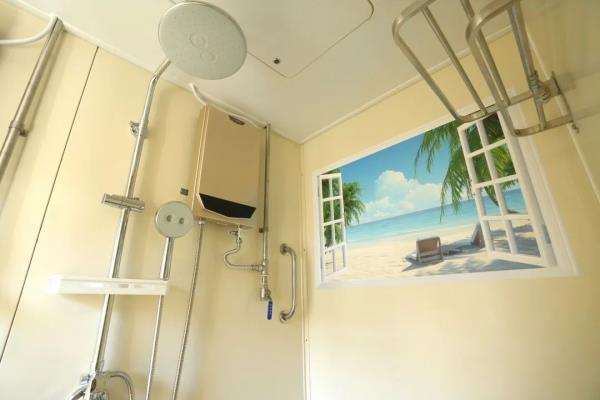 改造升级后的宿营车，开始投用！