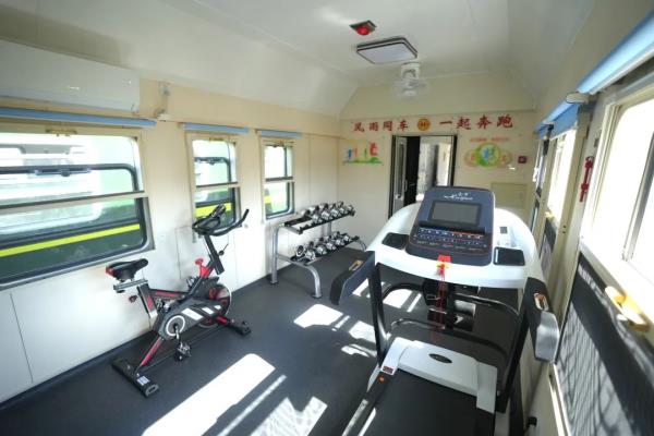 改造升级后的宿营车，开始投用！