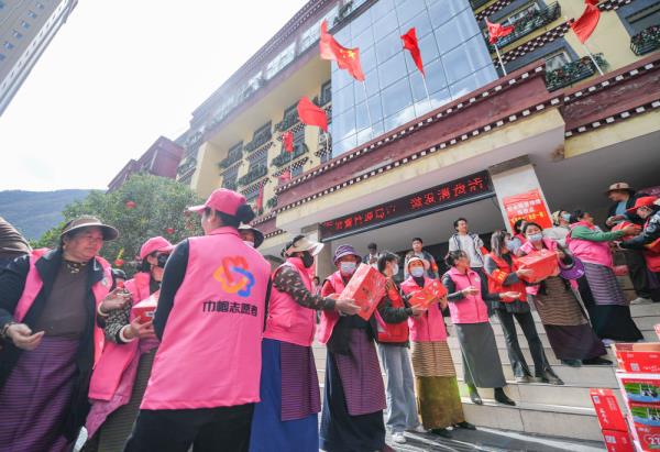 火灾无情人有情 火灾无情人有情