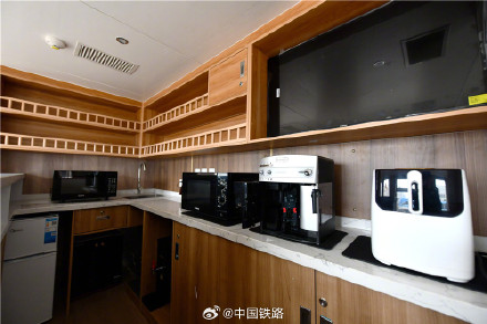 什邡号熊猫专列来了