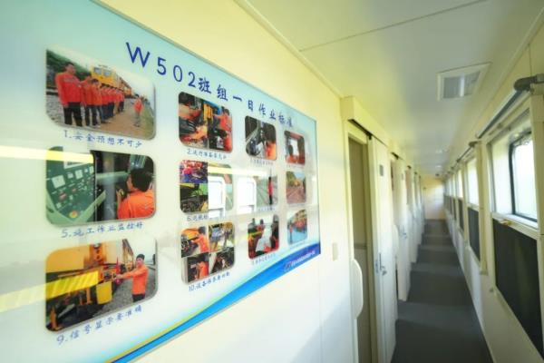 改造升级后的宿营车，开始投用！