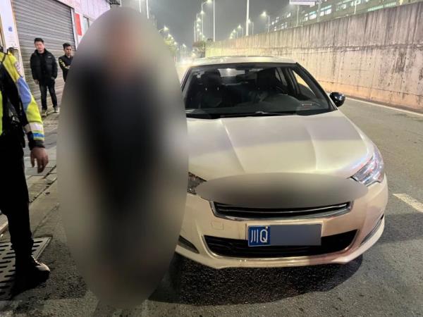 凌晨！佛山一男子给老婆买宵夜，途中却被蜀黍抓了......