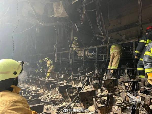 俄罗斯紧急情况部发布音乐厅内部画面,已被烧得面目全非 俄罗斯紧急情况部发布音乐厅内部画面,已被烧得面目全非