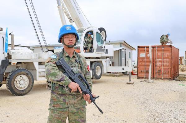 中国第22批赴黎巴嫩维和部队在黎以边境附近开展工程施工作业