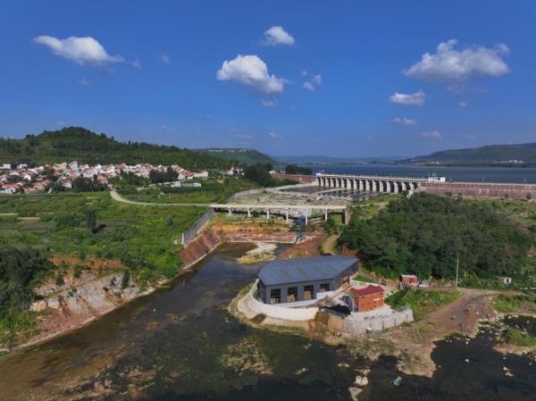 泄洪后,这里发现一件距今10万年的“象牙铲” 泄洪后,这里发现一件距今10万年的“象牙铲”