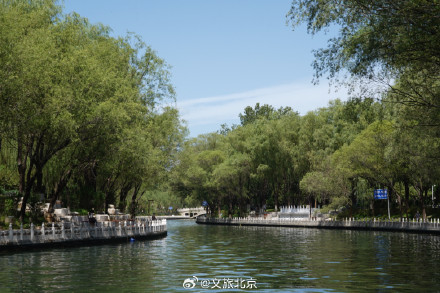长河观柳!北京这条游船航线开航→ 长河观柳!北京这条游船航线开航→