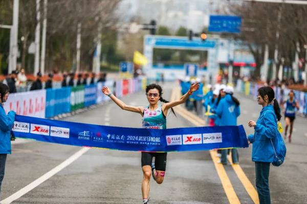 冠军诞生,破纪录! 冠军诞生,破纪录!