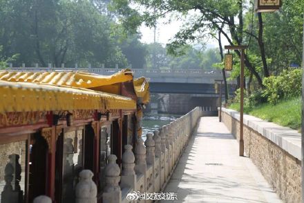 长河观柳!北京这条游船航线开航→ 长河观柳!北京这条游船航线开航→