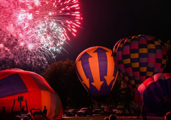 新西兰：热气球发光秀