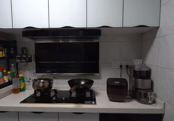 深夜，它、他、他们...救了一家四口