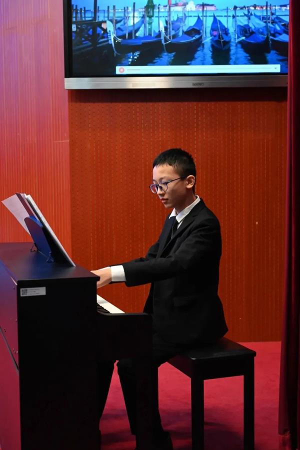 初中生8年后直接拿硕士学位！这位被选中的15岁少年是谁？