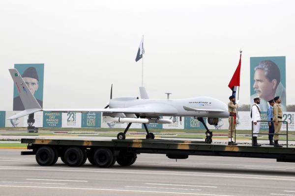 巴基斯坦举行阅兵式庆祝“巴基斯坦日”