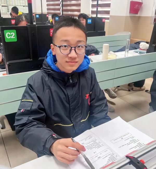 初中生8年后直接拿硕士学位！这位被选中的15岁少年是谁？