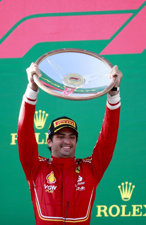 F1澳大利亚站：塞恩斯打破维斯塔潘垄断夺冠