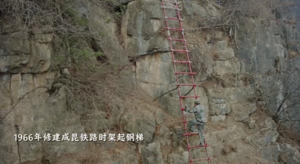 排队爬山?铁道兵顺手修路的地方竟然火了! 排队爬山?铁道兵顺手修路的地方竟然火了!