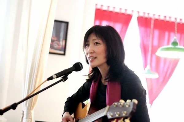 知名歌手郑华娟去世，代表作《蒙娜丽莎的眼泪》《太委屈》等