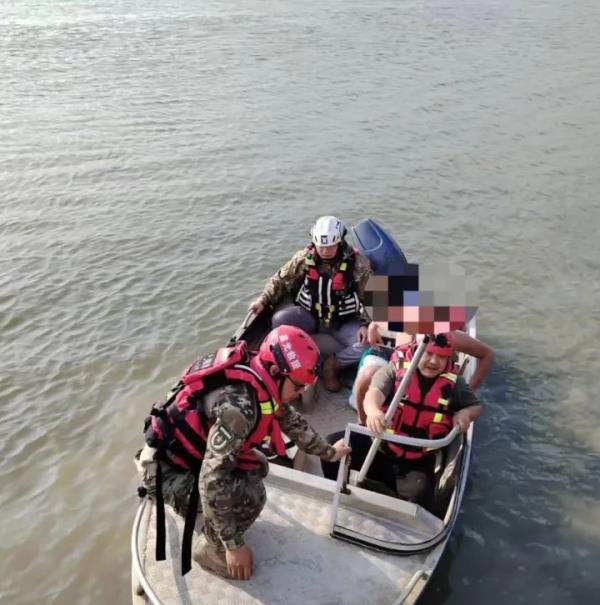 突发！福州乌龙江有人遇险！