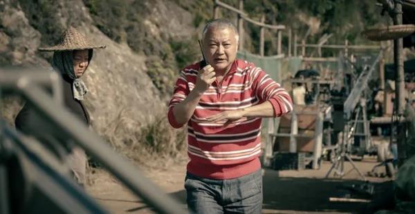 欧阳奋强退休了,但贾宝玉还没有 欧阳奋强退休了,但贾宝玉还没有