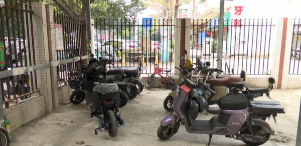 30元一辆！广州一小区要求电动车办专用牌照，“不办不能进”