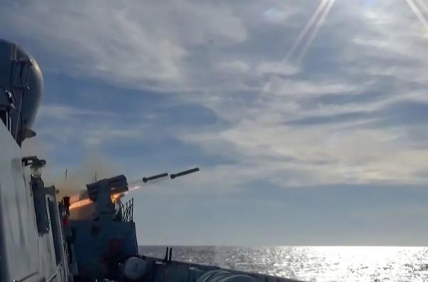 昼夜不停，海口舰开展实战化训练