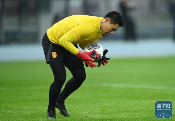 足球丨世预赛：中国队进行赛前训练