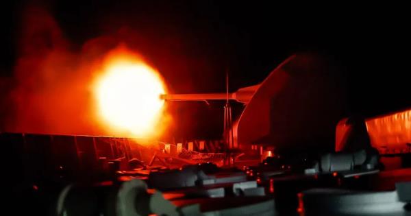 昼夜不停，海口舰开展实战化训练