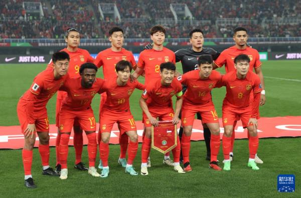 足球世预赛:中国队4比1战胜新加坡队 足球世预赛:中国队4比1战胜新加坡队