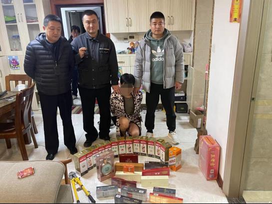 茅台酒失窃之谜：嫌疑人爬 33 层楼“遁形” 民警觅迹追贼