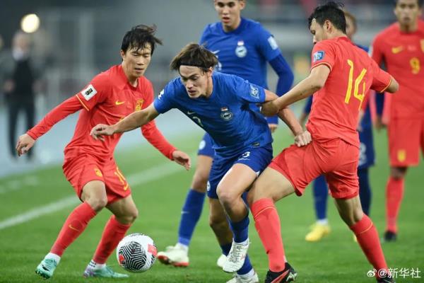 4-1大胜新加坡！国足终于赢了！