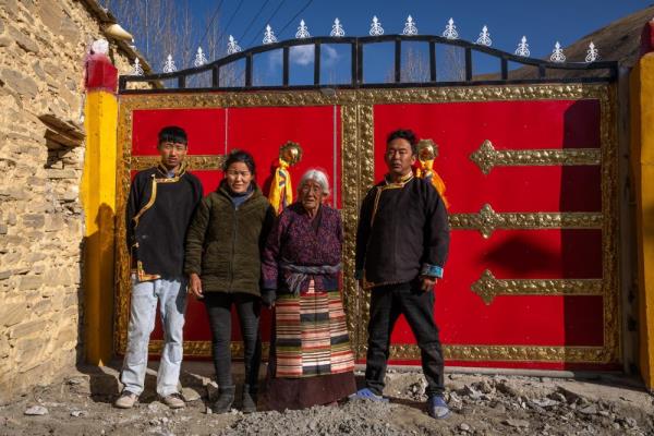 新华全媒+丨苦难与新生——西藏翻身农奴影像档案：格桑曲珍