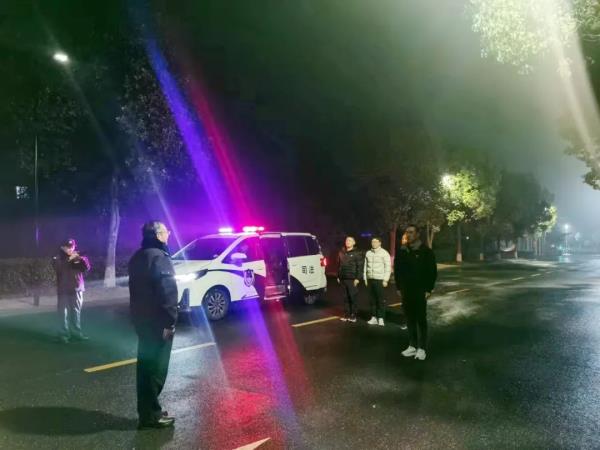 为了3年“自由”，他越狱潜逃42年……