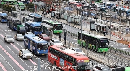 首尔公交车工会罢工结束 公交重运 首尔公交车工会罢工结束 公交重运