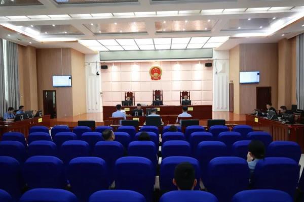 非法收受财物292万元，海南一处长受审