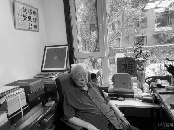 巨星陨落!他曾两度患癌,传奇一生... 巨星陨落!他曾两度患癌,传奇一生...