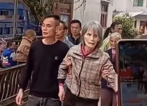 女子“被拐33年”回家，比母亲还苍老？当地否认