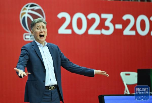 篮球丨CBA常规赛：江苏肯帝亚不敌深圳马可波罗