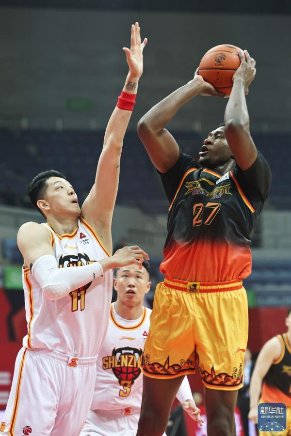 篮球丨CBA常规赛：江苏肯帝亚不敌深圳马可波罗