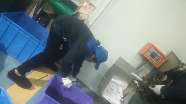 看吐了！这一幕曝光，太离谱...