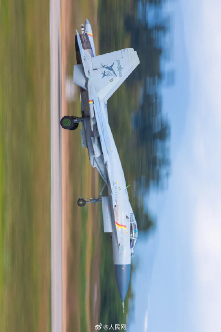 转发收藏!舰载歼击机高清壁纸 转发收藏!舰载歼击机高清壁纸