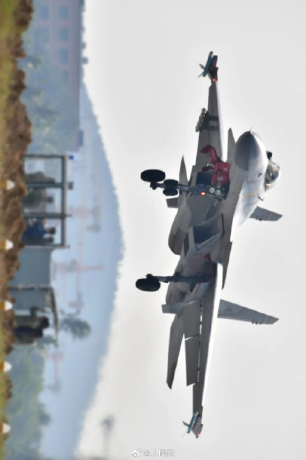 转发收藏!舰载歼击机高清壁纸 转发收藏!舰载歼击机高清壁纸