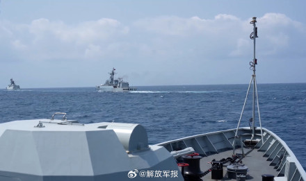 昼夜不息！多艘舰艇火力全开