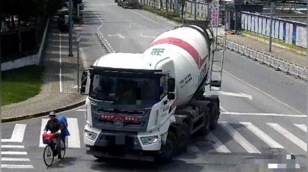 大货车“右转必停”后，上海这个区为何三年里仍发生31起惨剧？